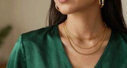 coordinate jewelry with outfit